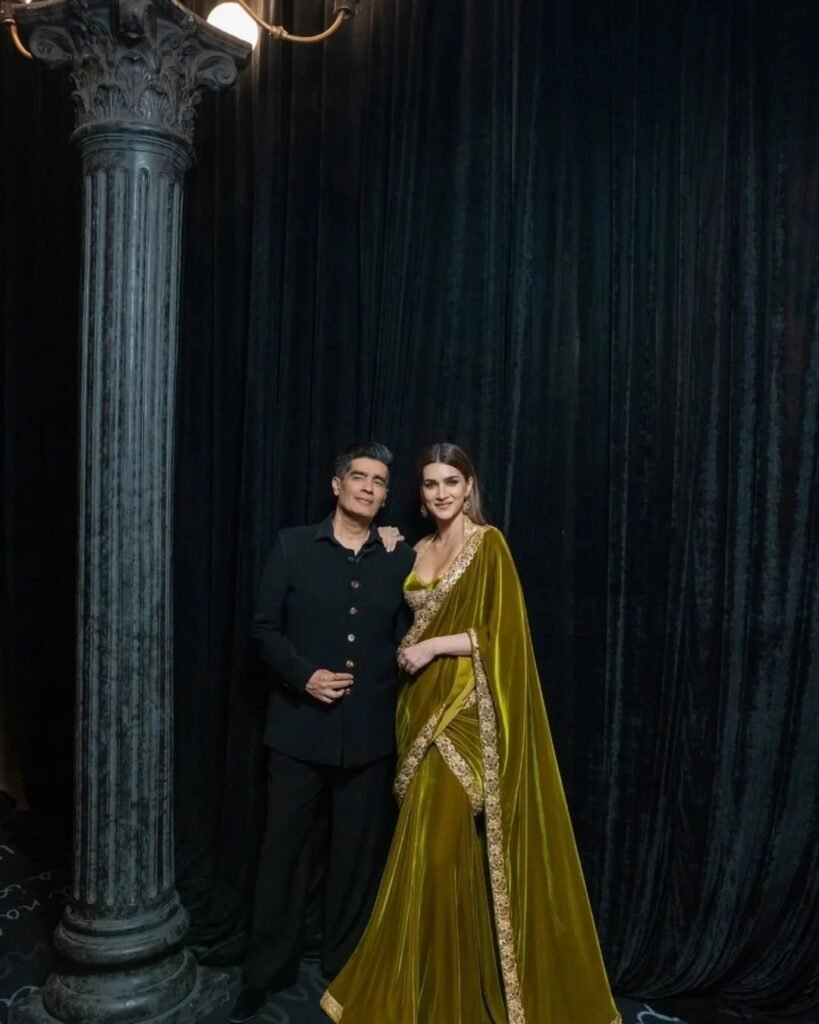 Kriti in her glamorous reception ensemble