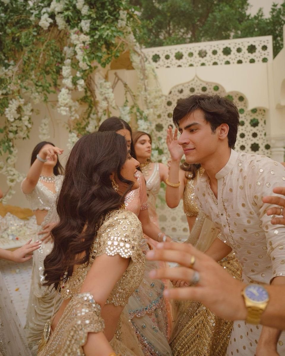 First Dance to Forever: The Most Romantic Couple Dance Songs for Weddings & Anniversaries