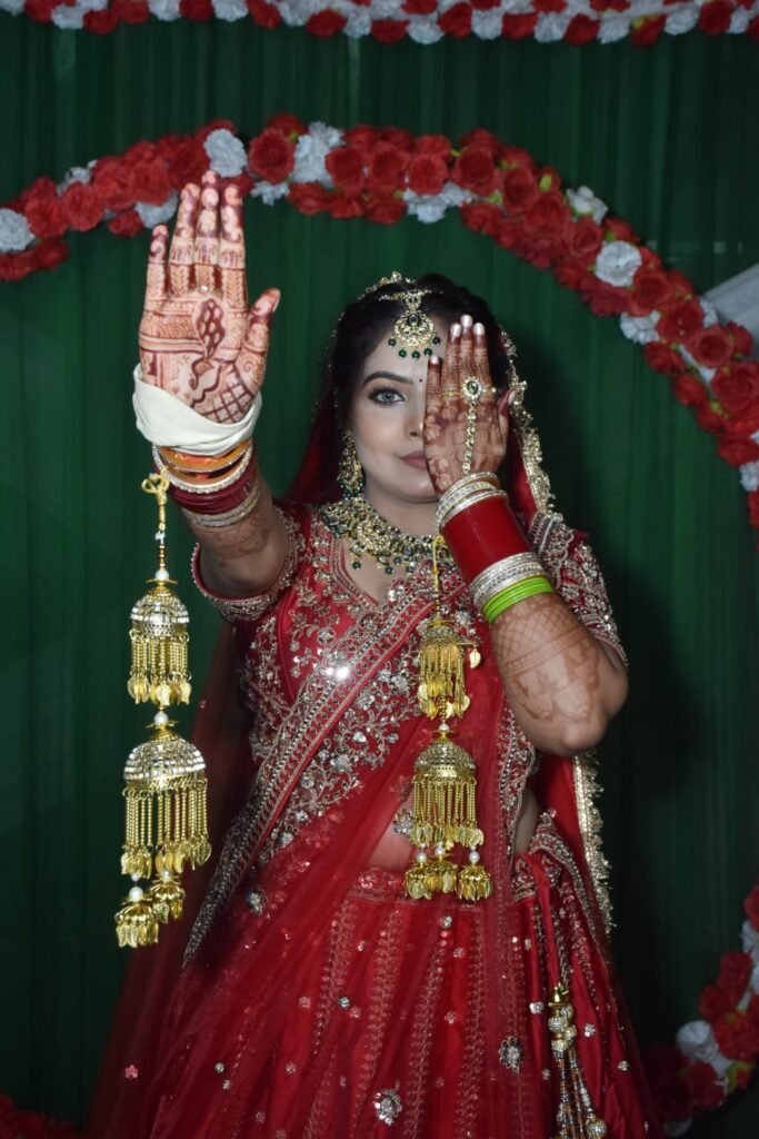 bridal ring close up wedding photo