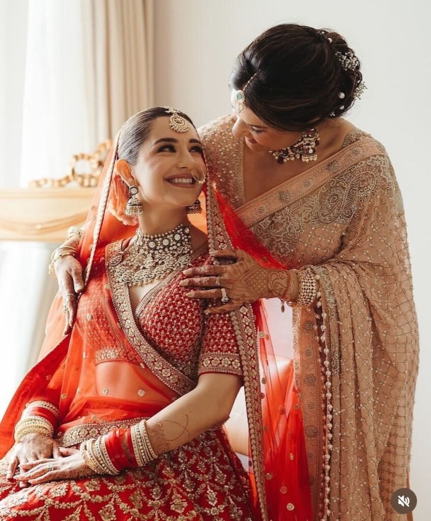  candid bridal wedding photo pose