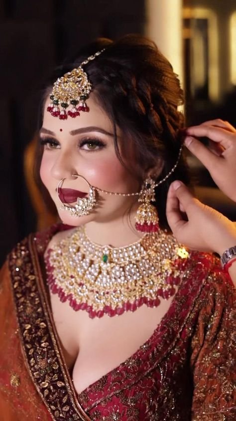 bridal getting ready photo idea