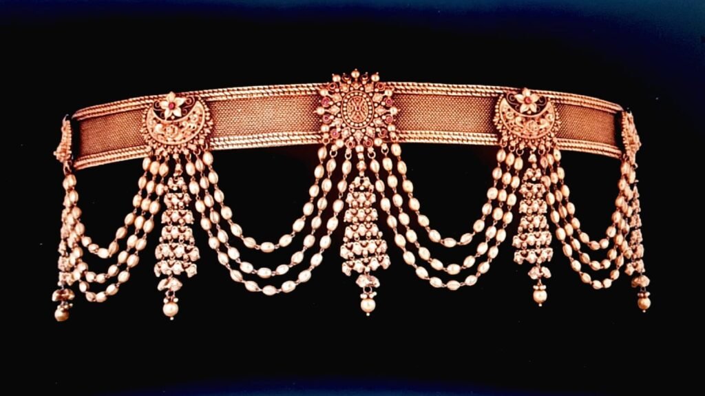 South Indian bridal gold waist belt for saree